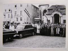 01Besuch des Bundeskanzlers Ing. Julius Raab am 7. Okt. 1955, Empfang und Begrüßung am Hauptplatz.jpg