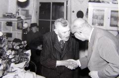 01Franz Spieß ältester Bürger von Freistadt feierte am 4. Okt. 1955 seinen 100. Geburtstag.jpg