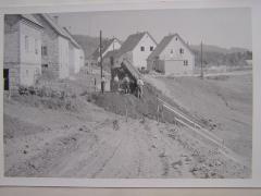 Straßenbau in der Jaunitzsiedlung 1960.jpg