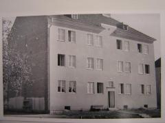 Wohnhaus-Neubau 241 Linzervorstadt der Stadtgemeinde erbaut 1951 und 1952.jpg